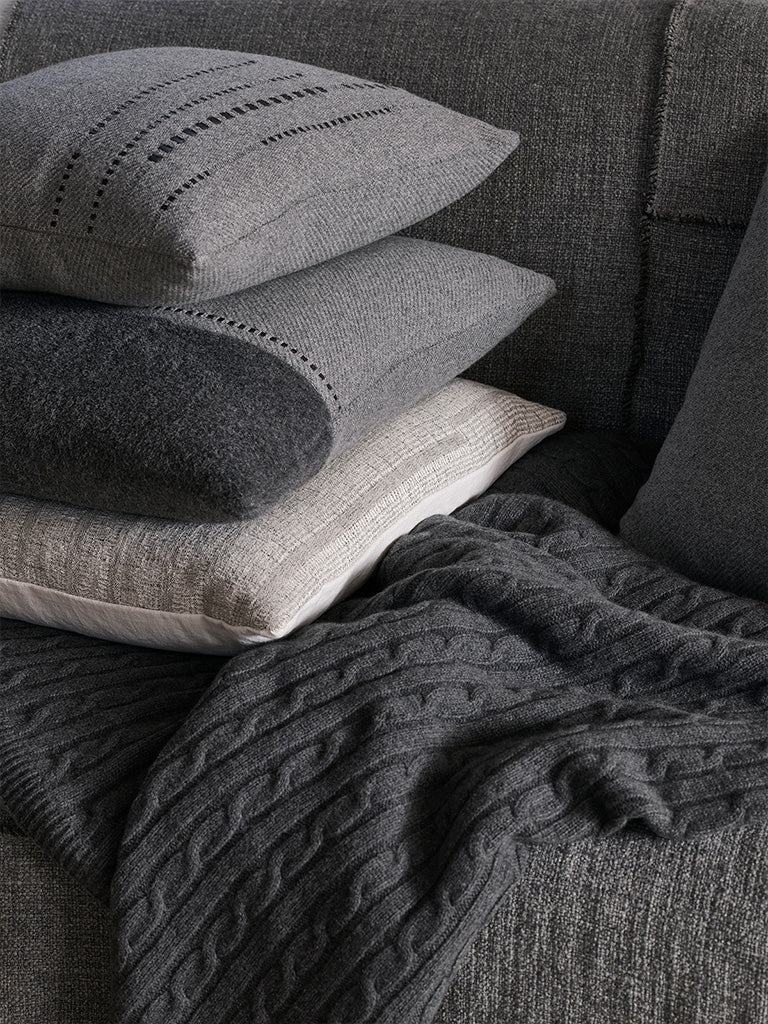 Cashmere Wool Twill Cushion with Vertical Detail - Dark Grey §