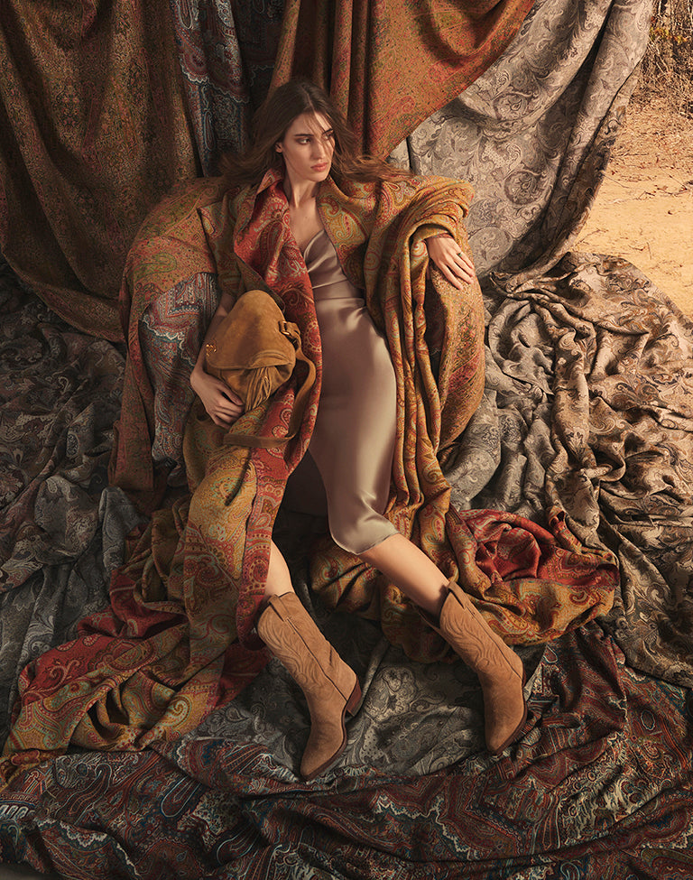 Elizabeth Paisley - Cygnet